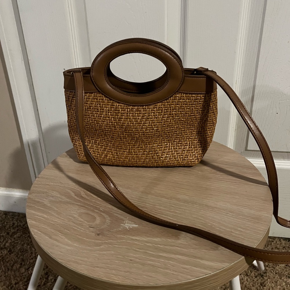 Fossil wicker crossbody
